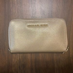 Michael Kors Wallet - Gold